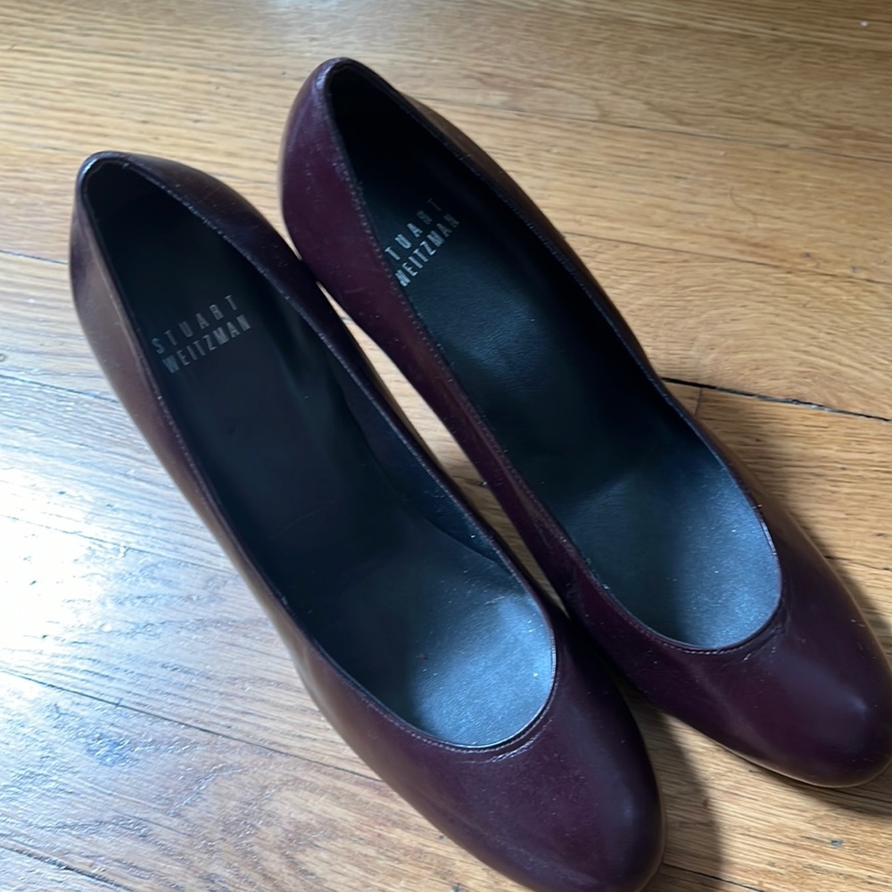 Stuart Wietzman stylish and delightful Deep Purple heels!